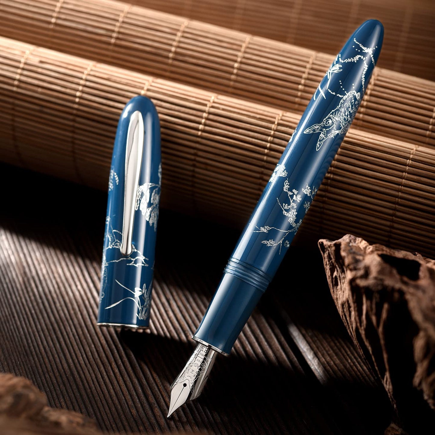Hongdian N23 Blue Rabbit Fountain Pen, Long Blade Medium Nib Silver Trim, New Year Lucky Rabbit Carving Design, Smooth Writing Pen with Converter and Metal Pen Box Set