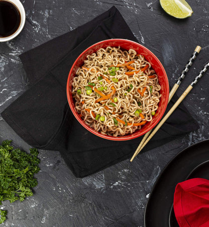 KooK Ramen Bowl, Japanese Bowls, Noodle Bowls, Large Soup Bowl, Ceramic, Large Capacity, For Ramen, Pho, Udon, Soba, Microwave and Dishwasher Safe, 34 oz, Set of 4 (Black/Red)