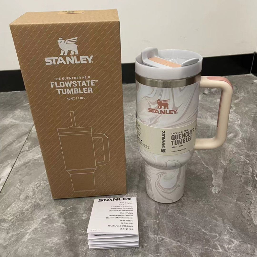 The Stanley Quencher Tumbler 40 oz